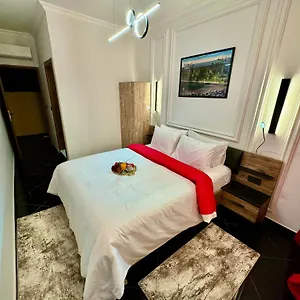 Hotel The Syracuse, Casa Blanca